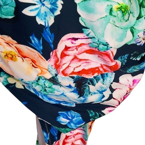 CUPSHE One-Piece Swim Suit Floral Stripes Deep V Halter Style Open Back Size L - Picture 5 of 14